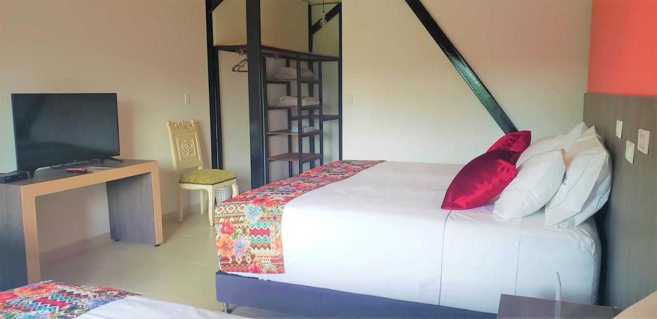 Villa Juana Hotel Cerritos ภายนอก รูปภาพ