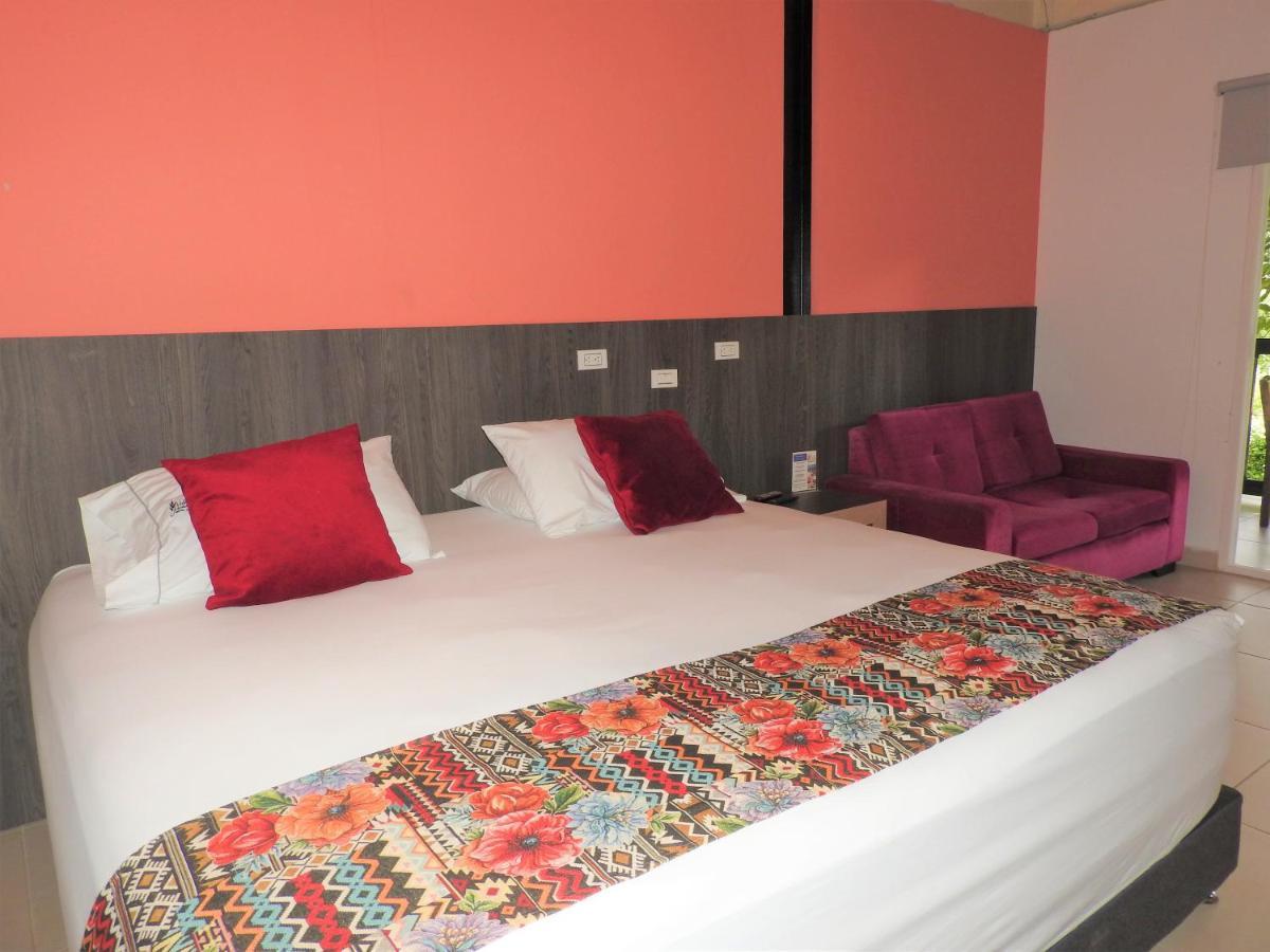 Villa Juana Hotel Cerritos ภายนอก รูปภาพ