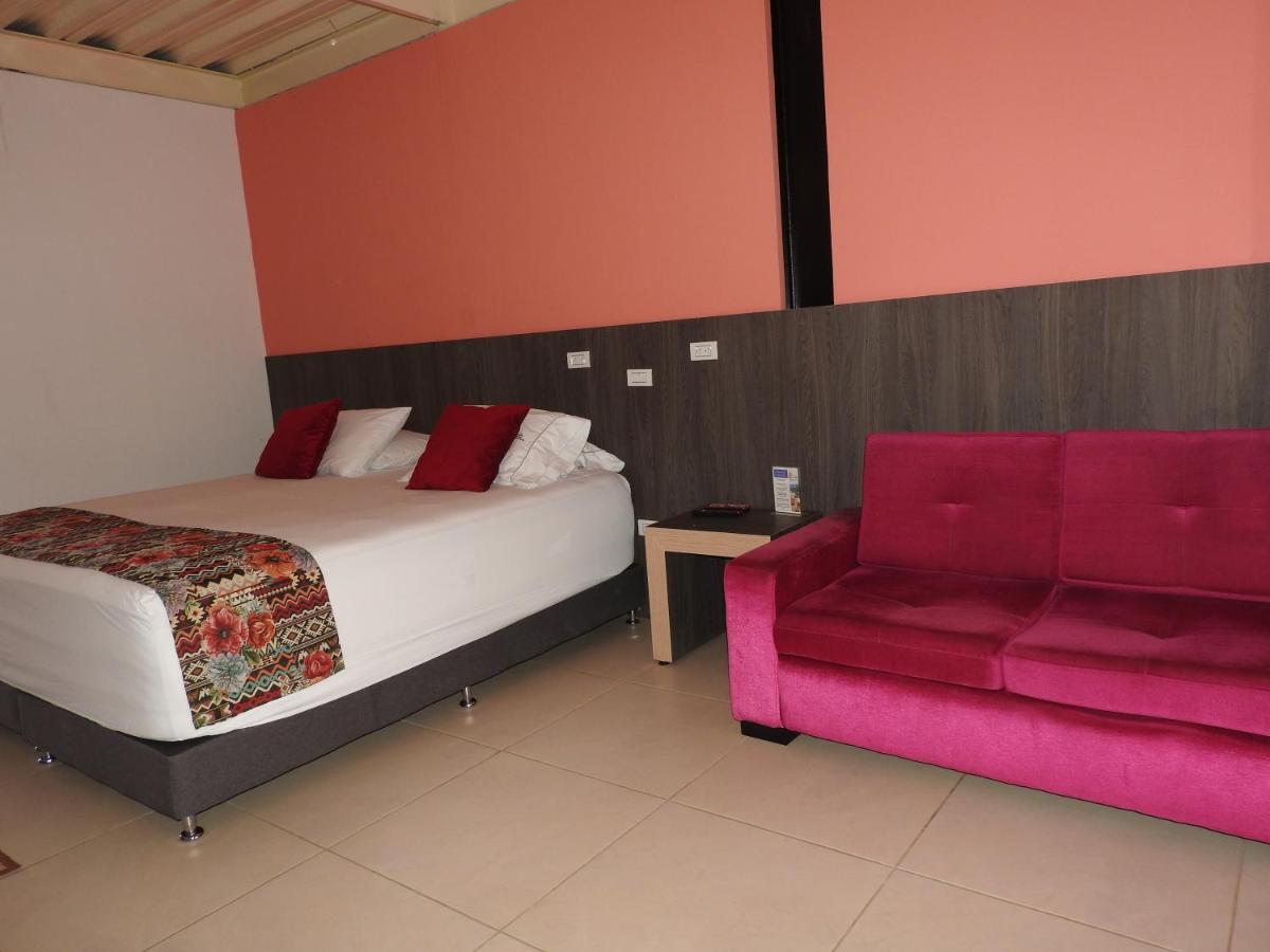 Villa Juana Hotel Cerritos ภายนอก รูปภาพ