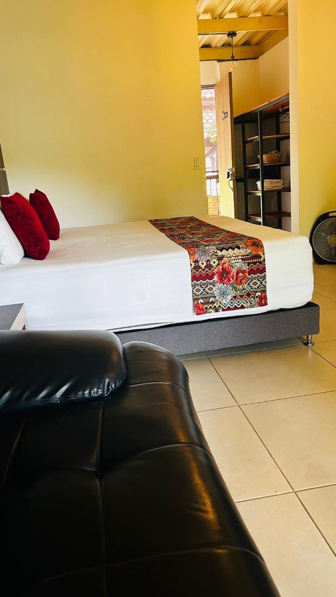 Villa Juana Hotel Cerritos ภายนอก รูปภาพ